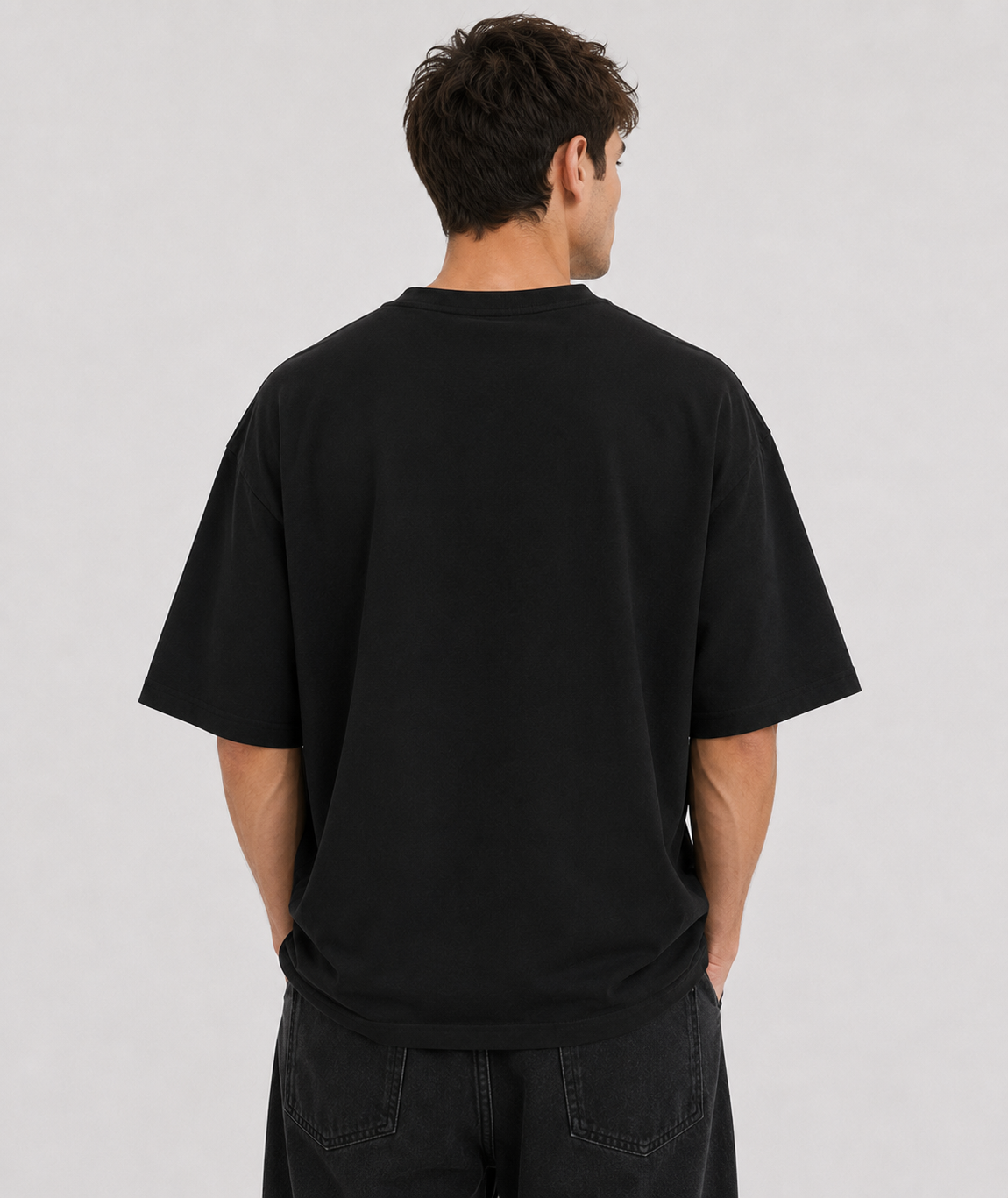 RELAXED FIT GRAPHIC T-SHIRT
