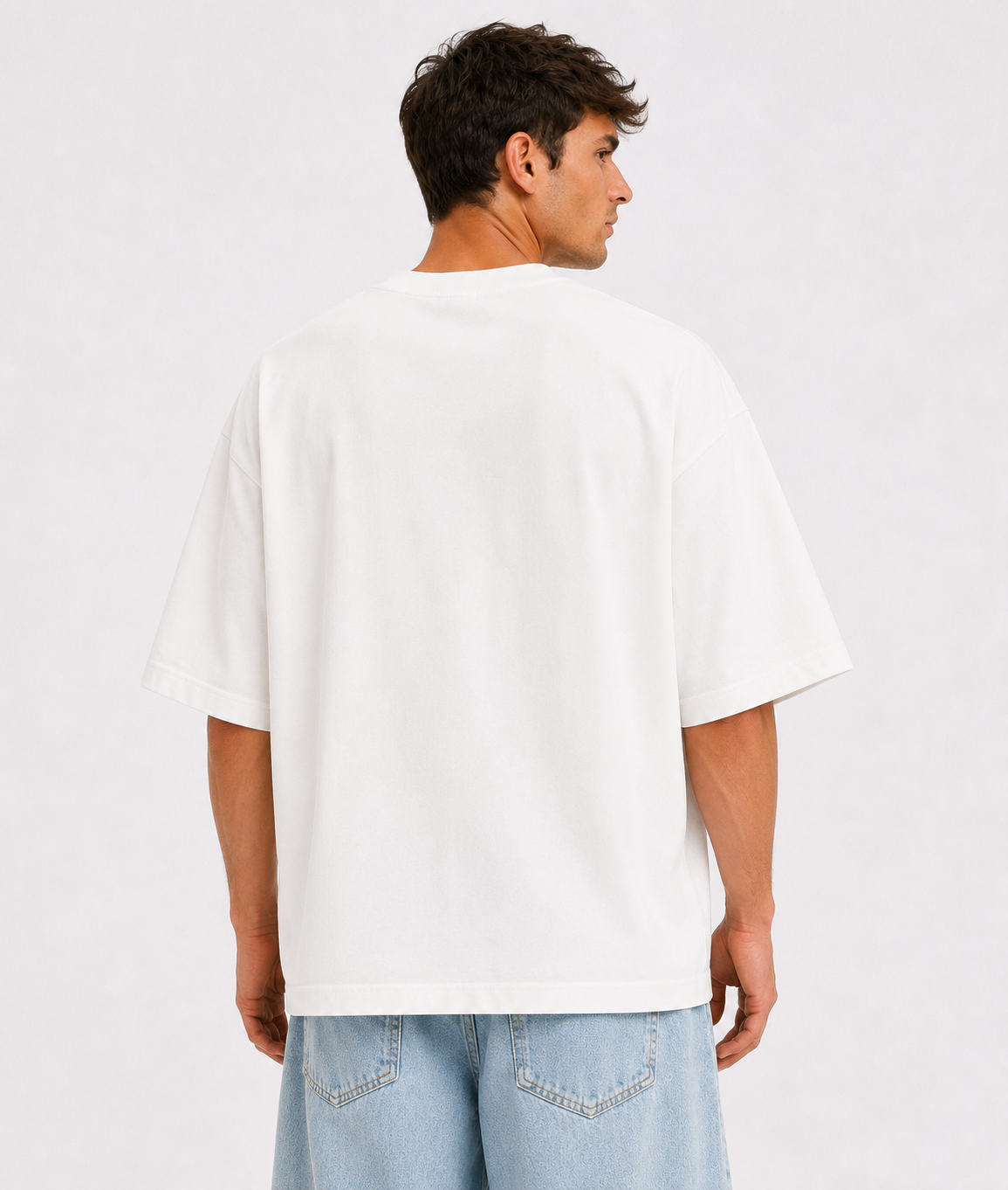 OVERSIZED GRAPHIC T-SHIRT