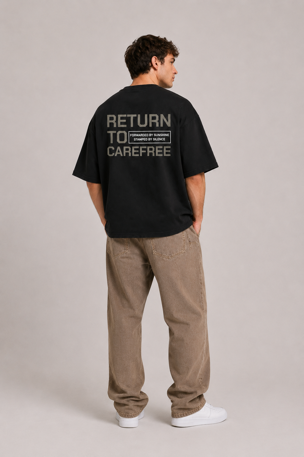OVERSIZED GRAPHIC T-SHIRT