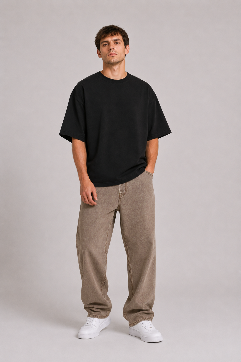 OVERSIZED GRAPHIC T-SHIRT