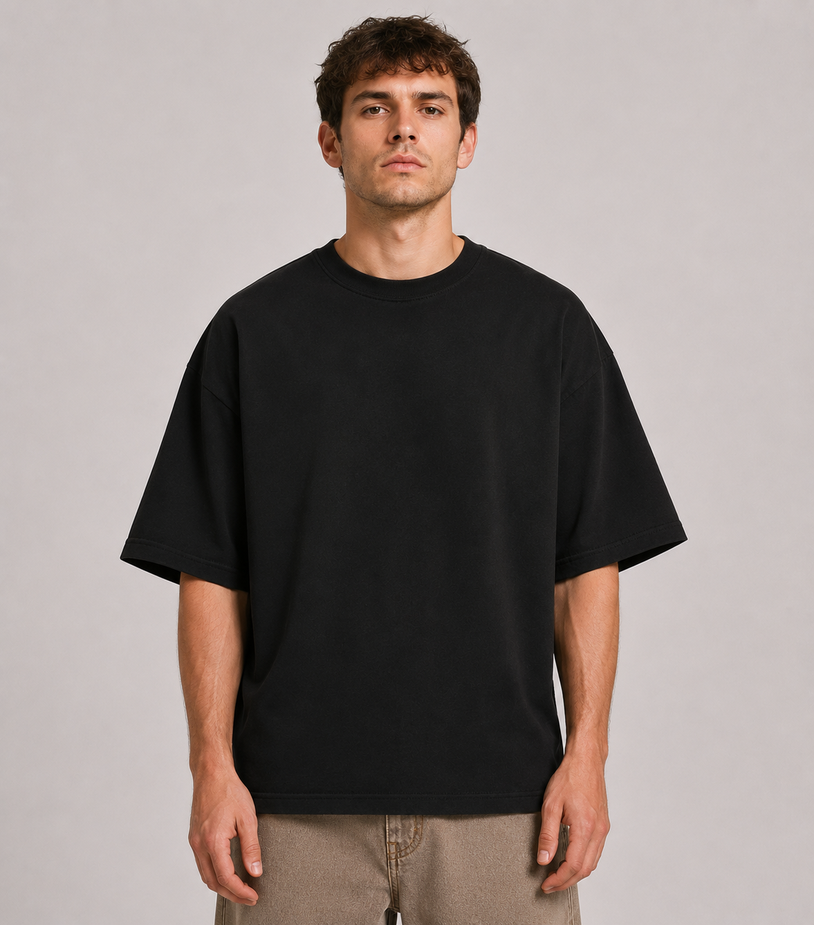 OVERSIZED GRAPHIC T-SHIRT