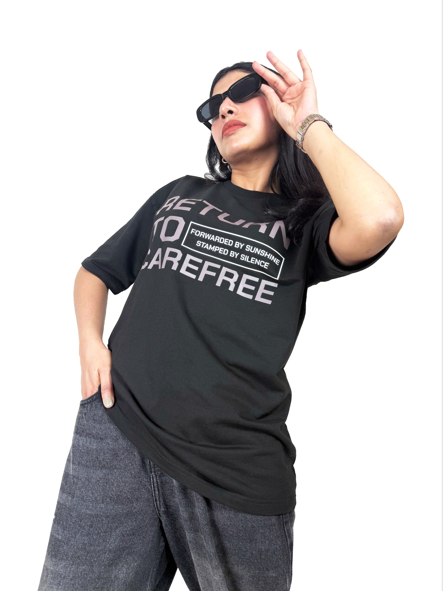 OVERSIZED GRAPHIC T-SHIRT