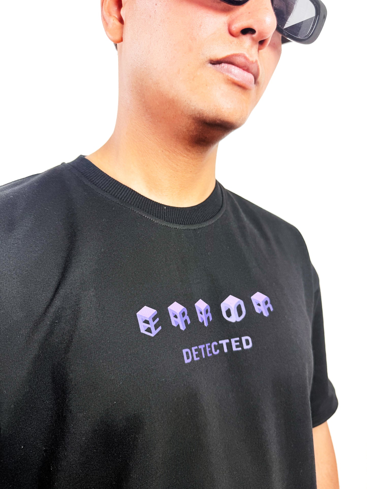 ERROR DETECTED GRAPHIC T-SHIRT