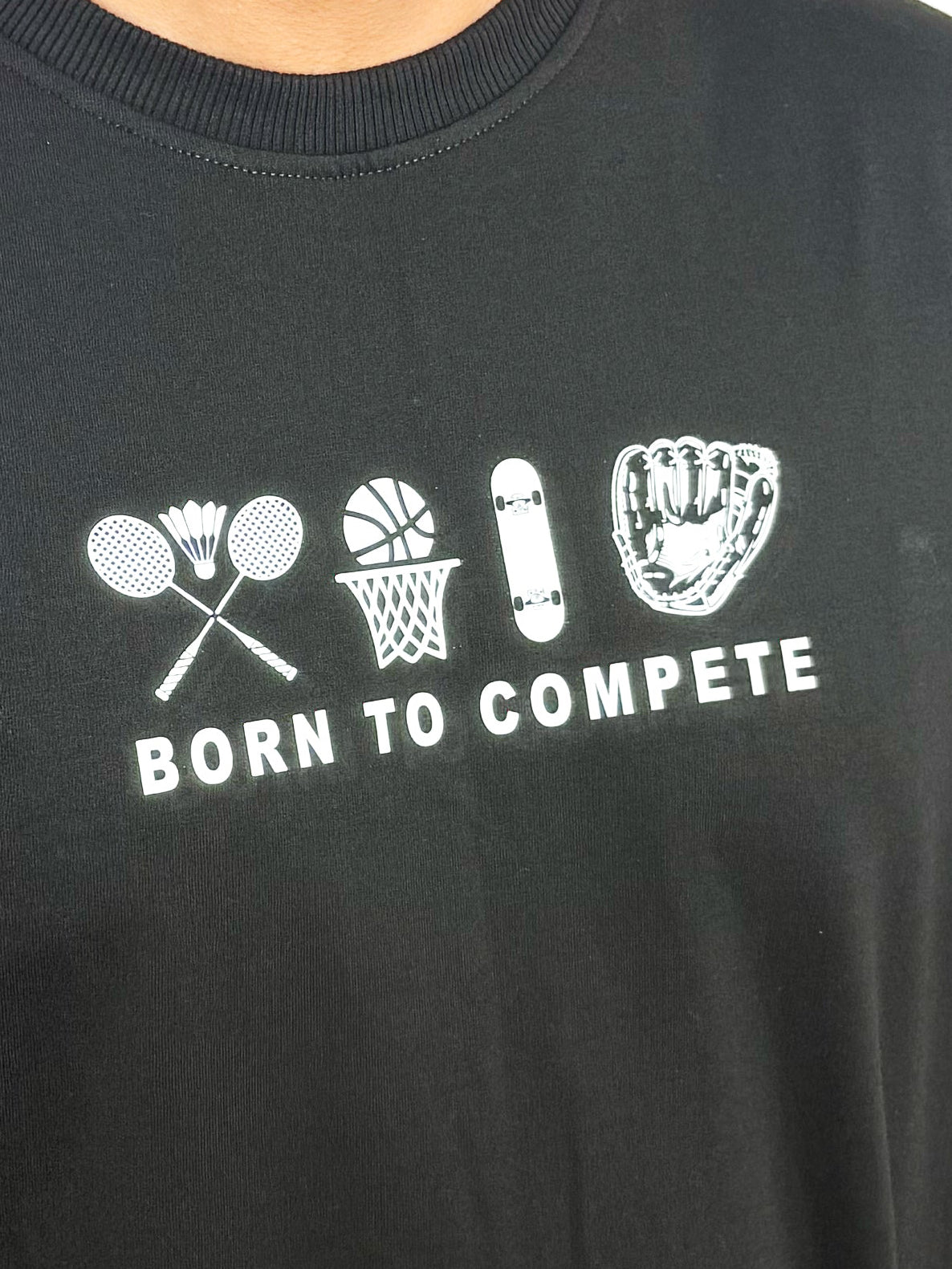 RELAXED FIT GRAPHIC T-SHIRT