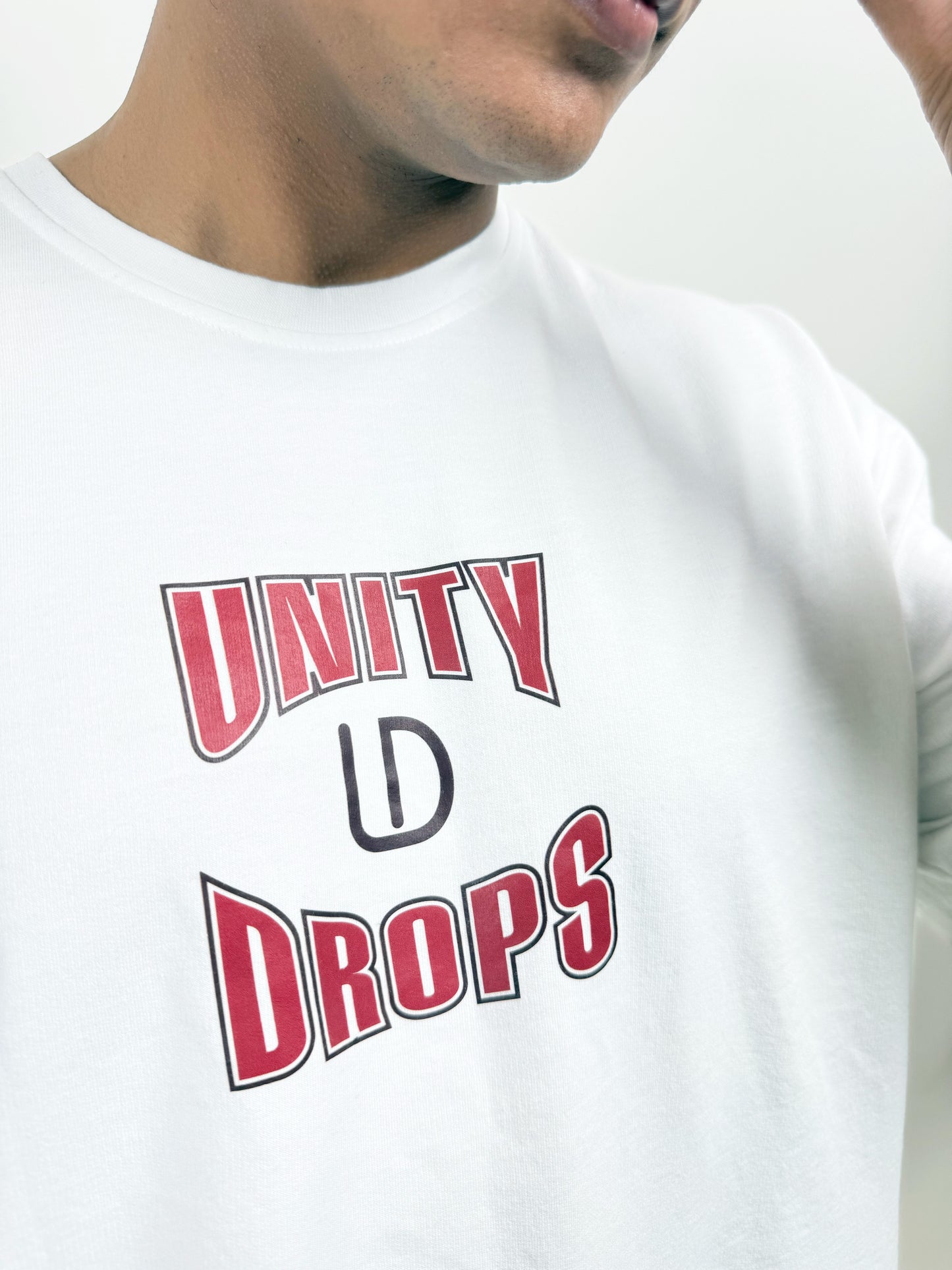 OVERSIZED GRAPHIC T-SHIRT